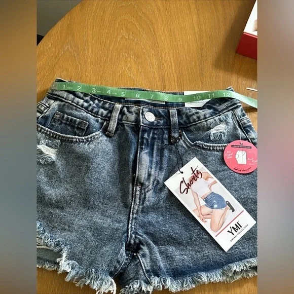 - YMI Dream Collection Denim Shorts Back Comfort Stretch Size 3/26 NWT - Picture 9 of 14